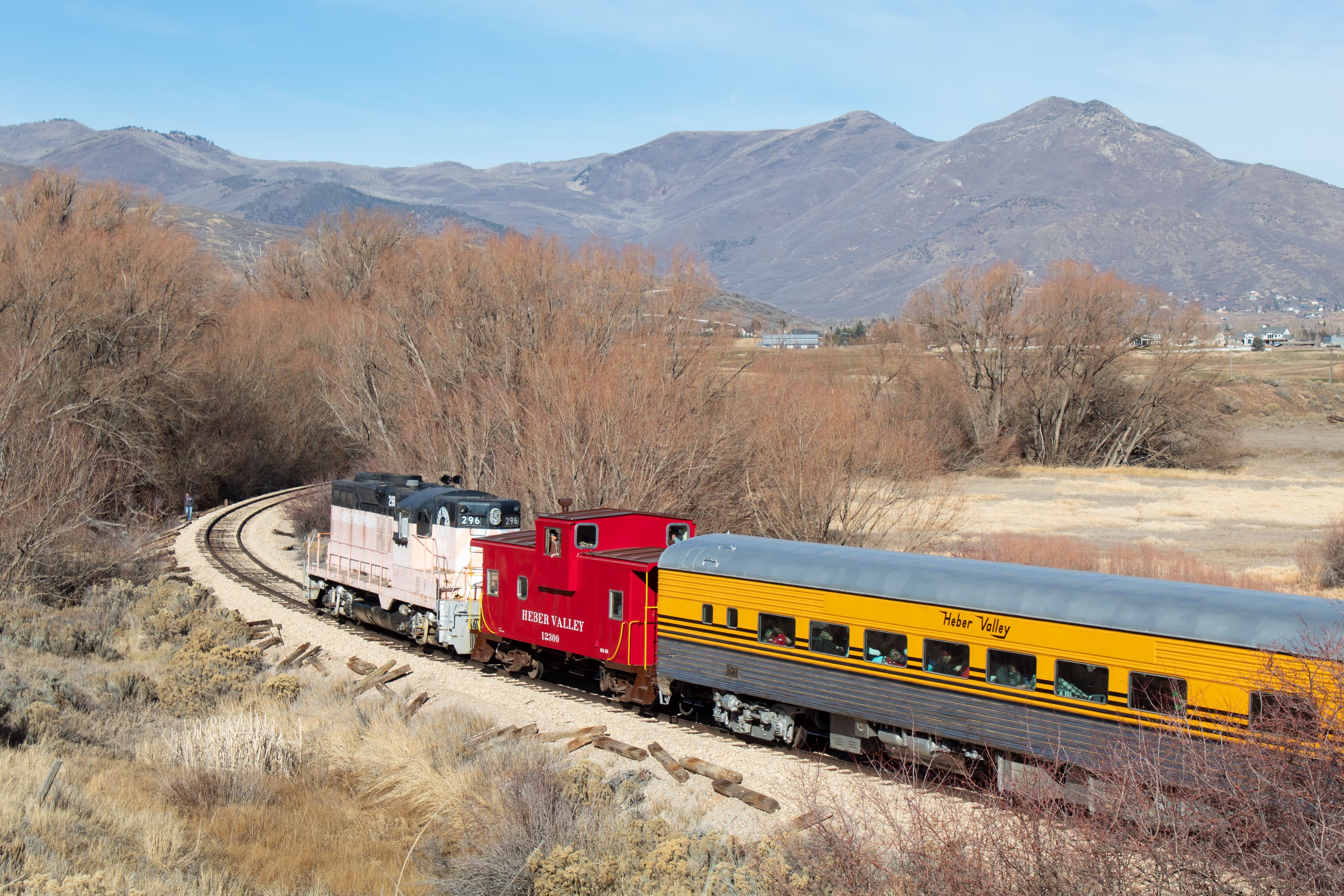 Heber Valley Railroad North Pole Express returning toward Heber City in December 2021