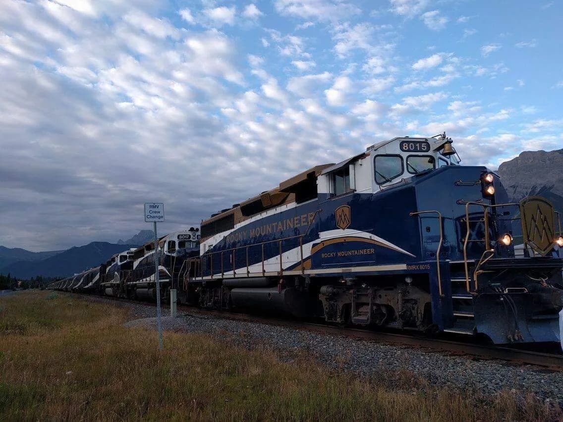 Rocky Mountaineer, Rockies to the Red Rocks