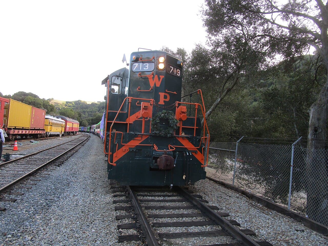 Niles Canyon Railway locomotive 713 decorated with a Christmas wreath